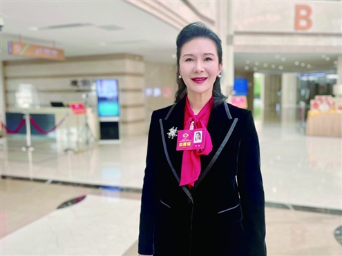 济南市政协委员周静